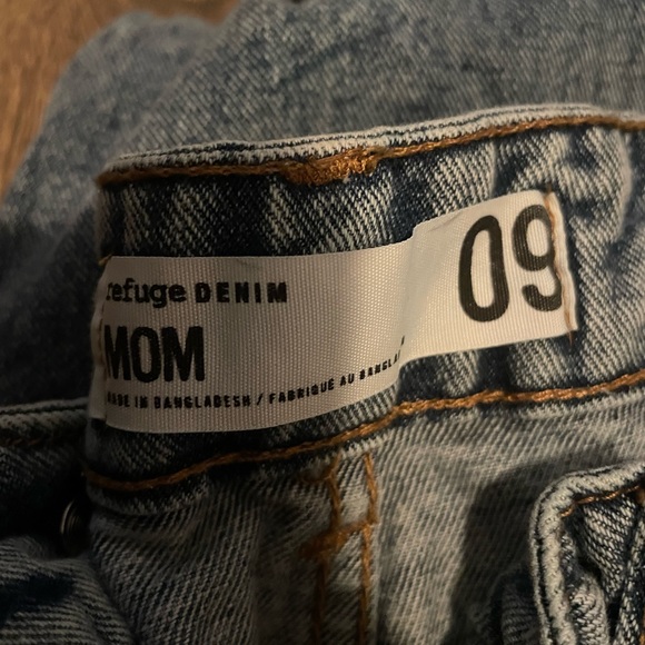 Mom jeans size 9 fits size 8 - Picture 2 of 2